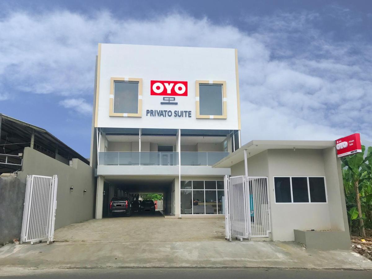 Oyo 2816 Privato Suite Kembaran Eksteriør bilde
